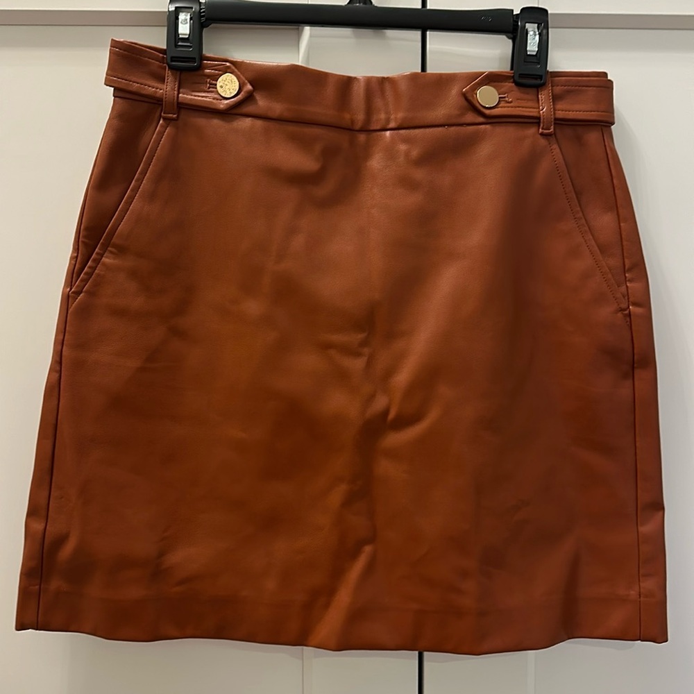 Faux leather mini skirt